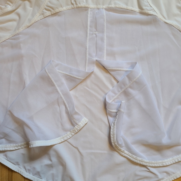 Zyia Panel Split Back Mesh Tank - Picture 3 of 7